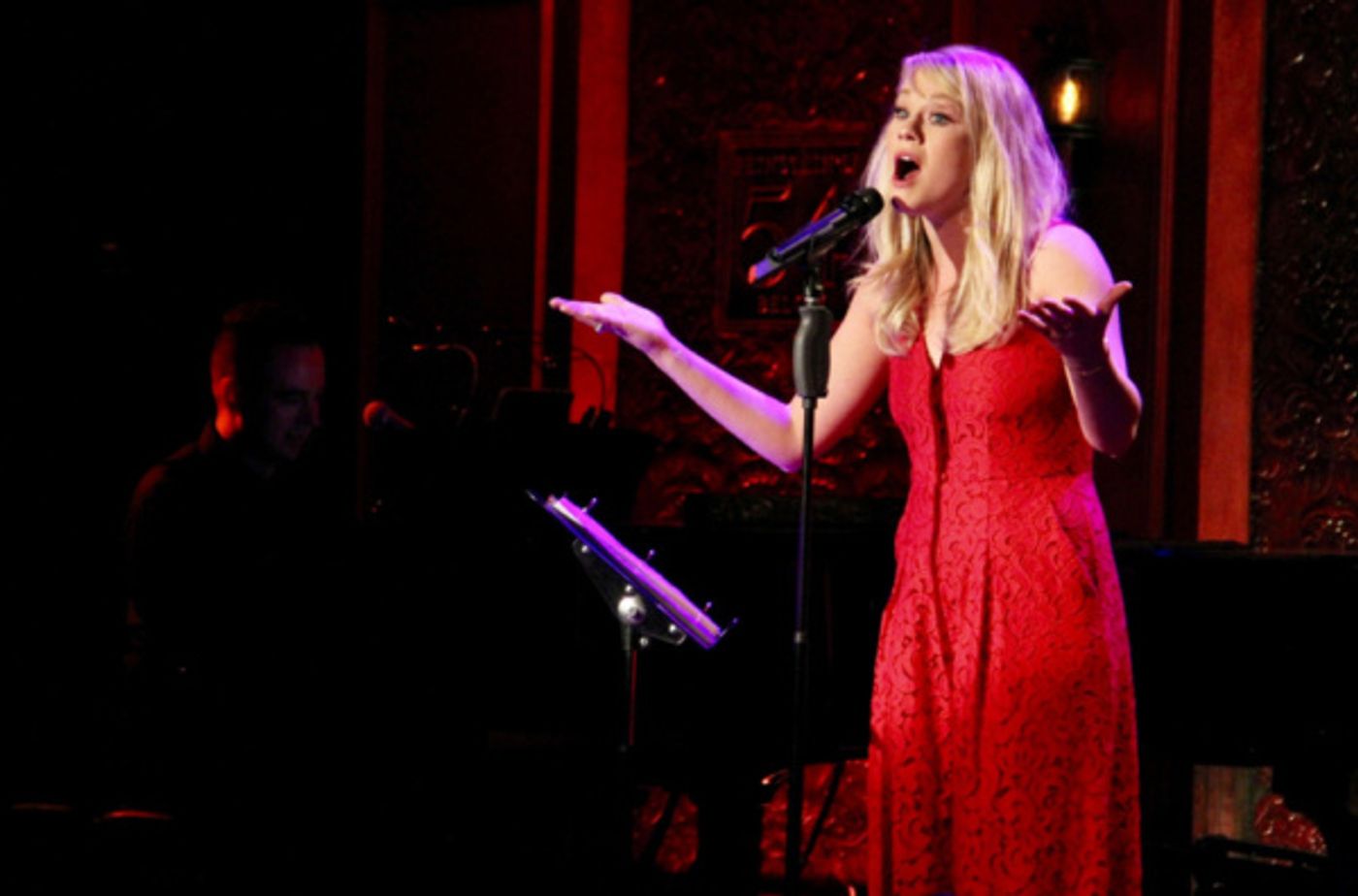 Photo Flash: PRONOUN SHOWDOWN Returns to Feinstein's/54 Below  Image
