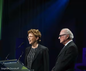 Annette Benning & Barry Levinson Photo