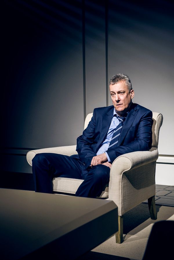 Stephen Tompkinson Photo