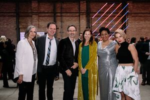 Amy  Morton,  Rainn  Wilson,   Eric  Lefkofsky,  Liz  Lefkofsky, Ora  Jones, Audrey   Photo