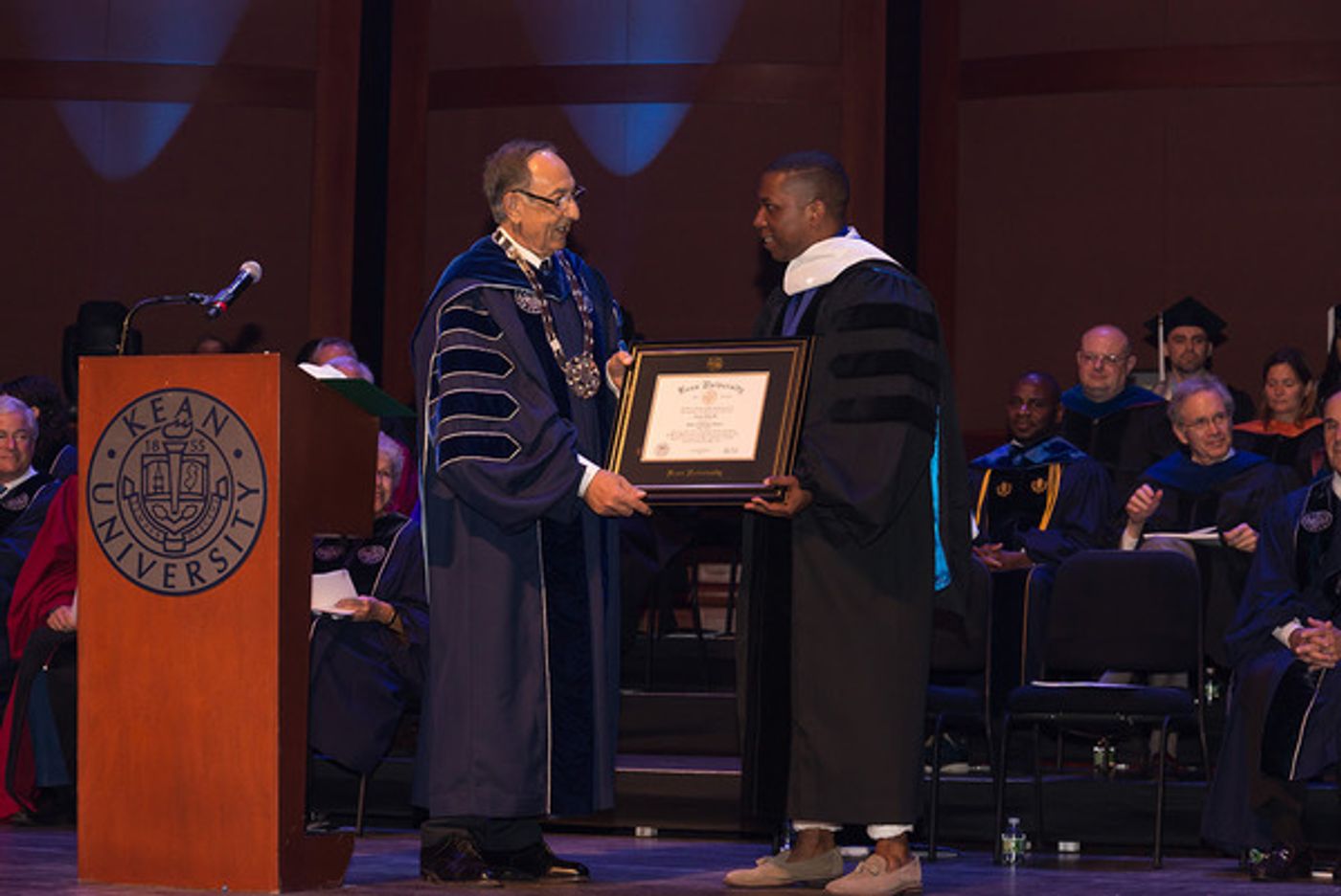 Photo Flash: Leslie Odom Jr. Receives Honorary Doctorate from Kean University  Image
