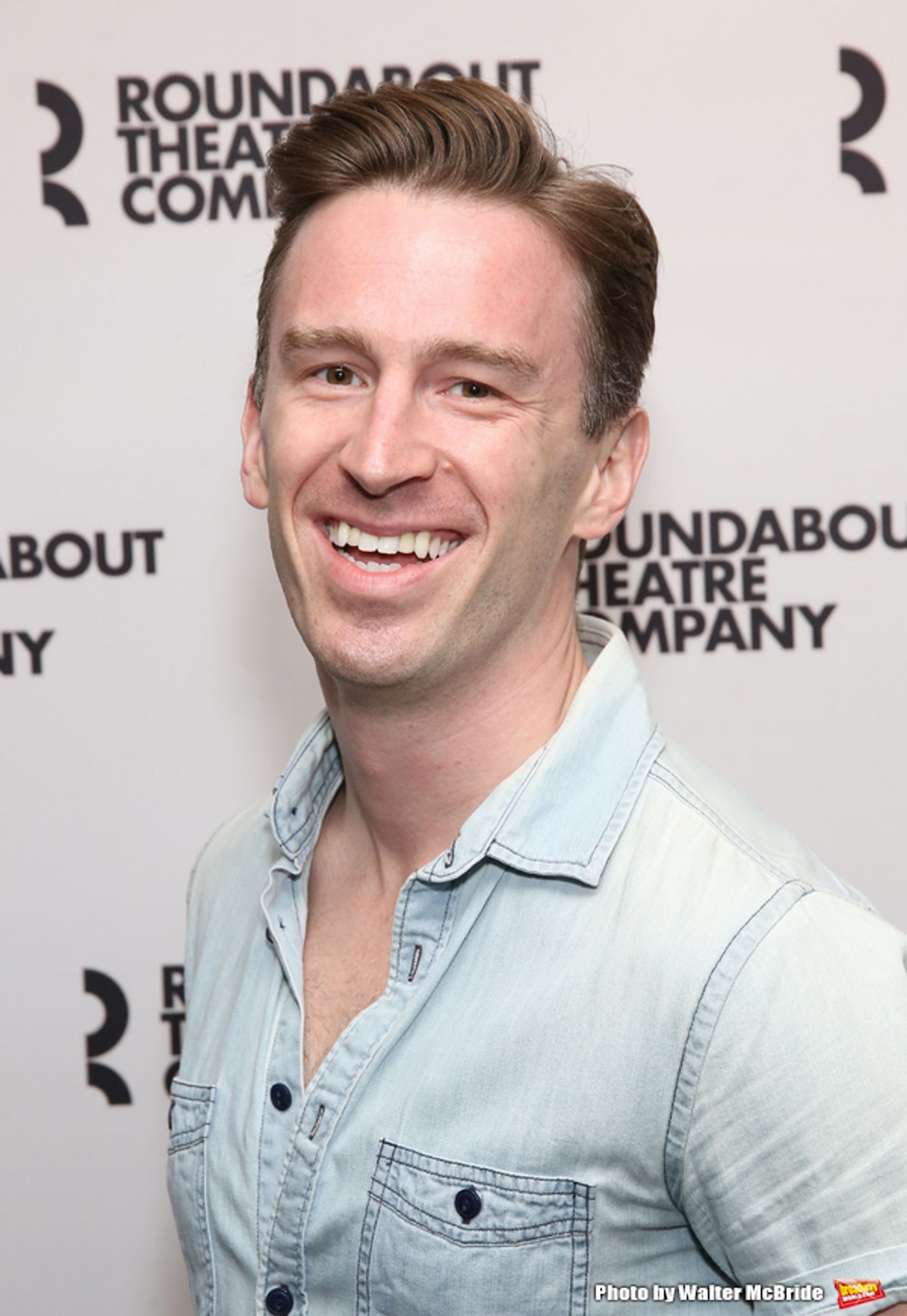 Photo Coverage: Idina Menzel and the Company SKINTIGHT Meet the Press!  Image