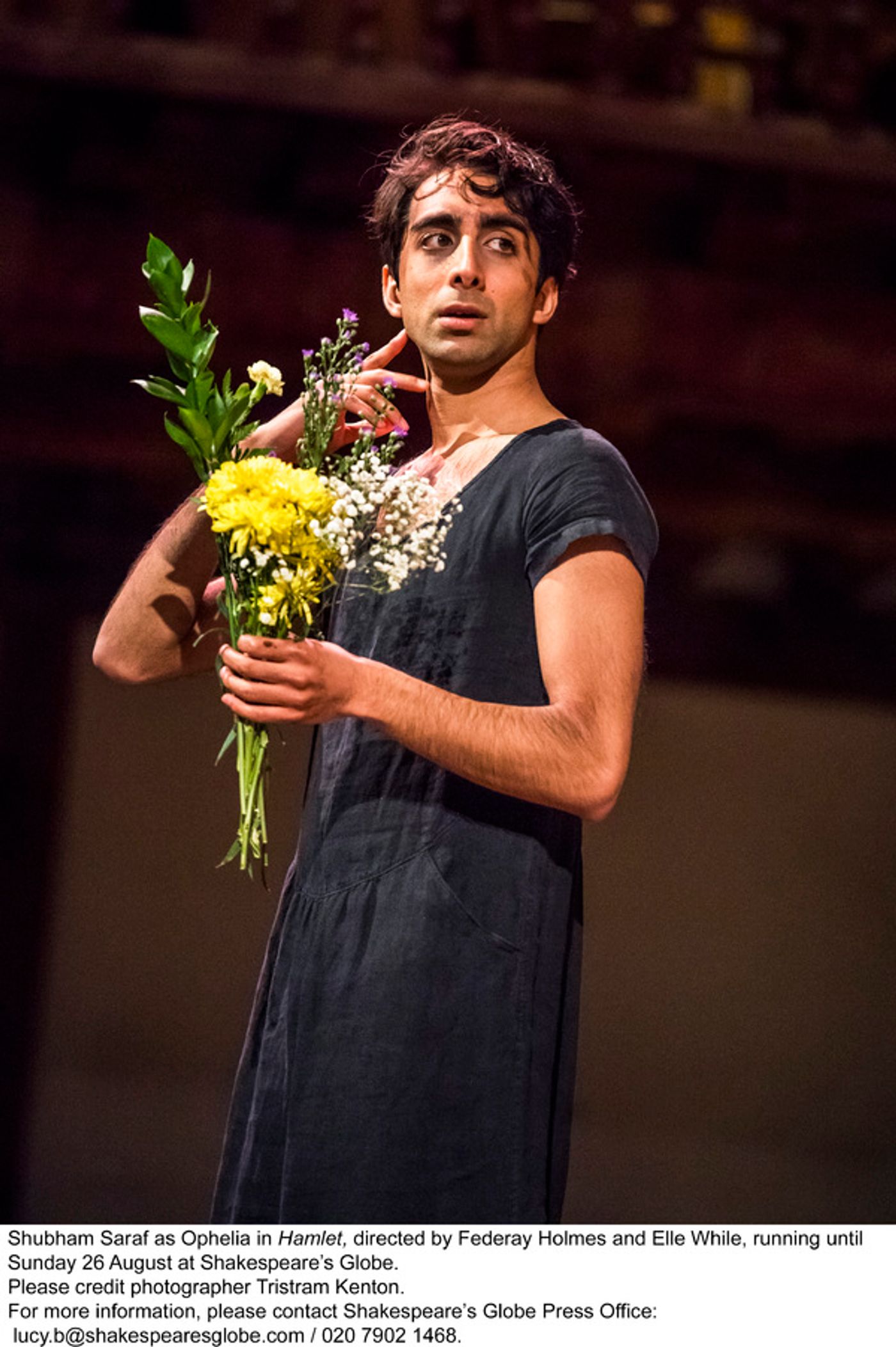Photo Flash: First Look at HAMLET at Shakespeare's Globe  Image