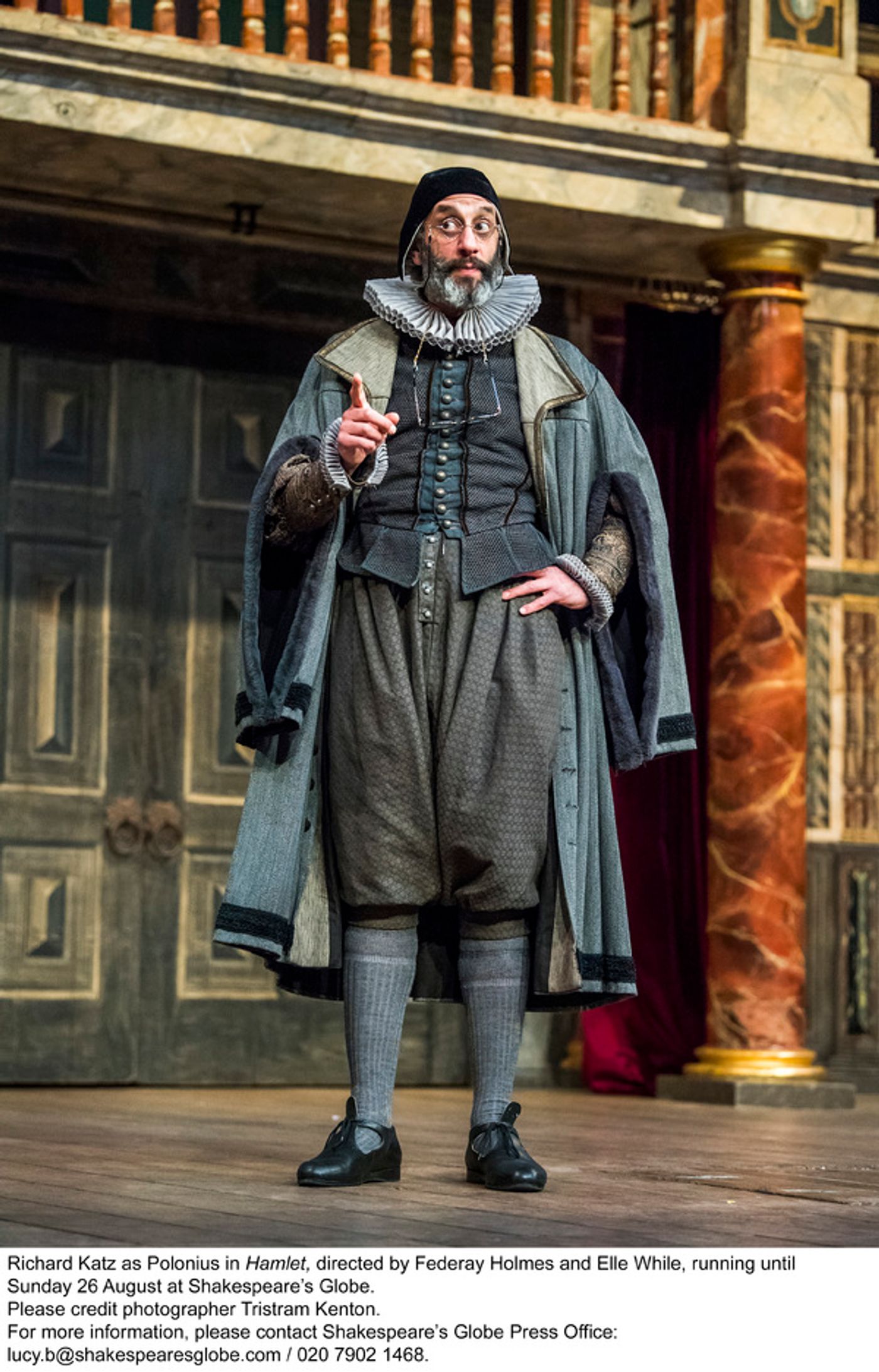 Photo Flash: First Look at HAMLET at Shakespeare's Globe  Image