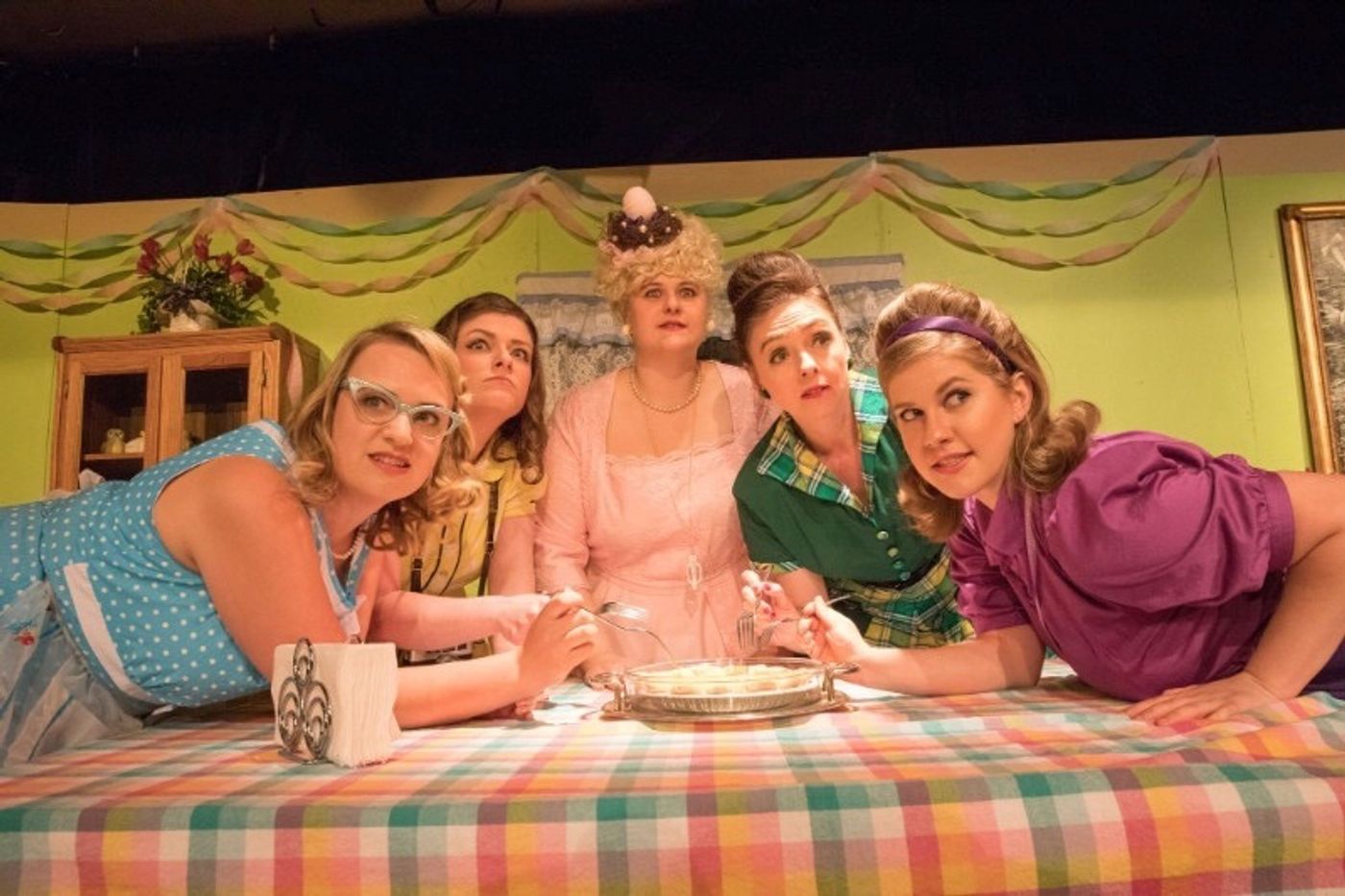 Review: FIVE LESBIANS EATING A QUICHE at Fantastic.Z is a Scrumptious Slice of Crazy Review: FIVE LESBIANS EATING A QUICHE at Fantastic.Z is a Scrumptious Slice of Crazy Image