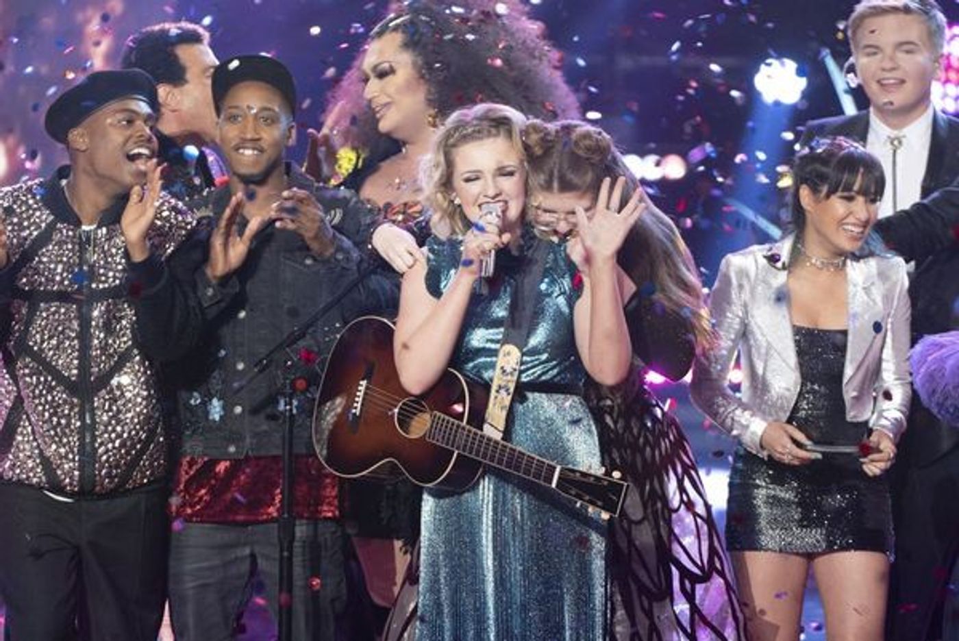 Photo Flash: Maddie Poppe Crowned Winner on Star-Studded Finale of American Idol  Image