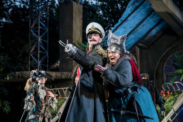 Dennis Herdman and Caroline Deyga Photo