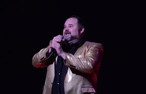 Luke Grooms @ BroadwayWorld Luke Grooms Photo