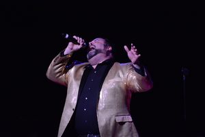 Luke Grooms @ BroadwayWorld Luke Grooms Photo