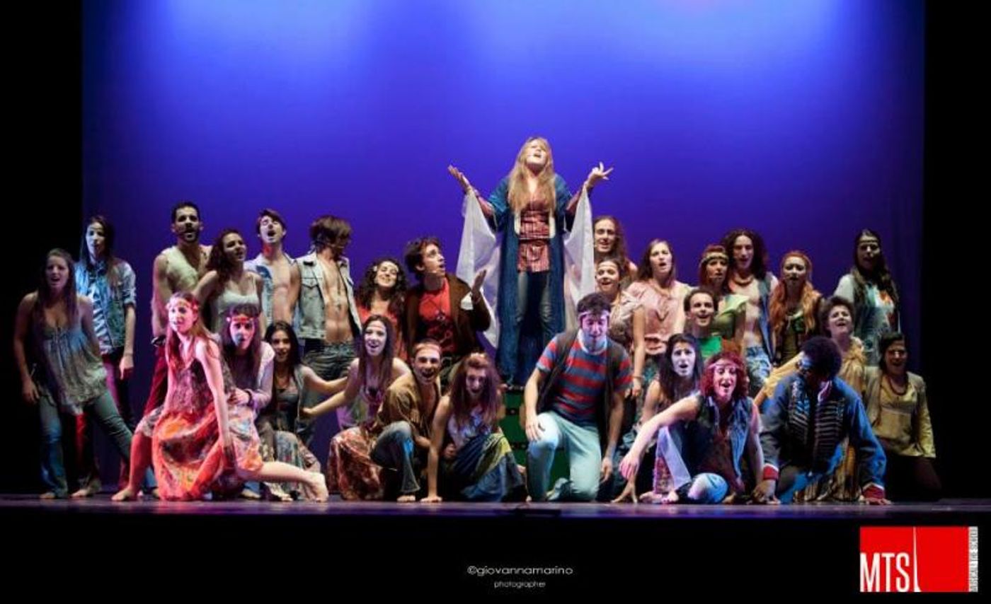 Interview: MTS - Musical! The School celebra il 50° anniversario di Hair! Intervista a Simone Nardini, direttore artistico e regista. Interview: MTS - Musical! The School celebra il 50° anniversario di Hair! Intervista a Simone Nardini, direttore artistico e regista. Image