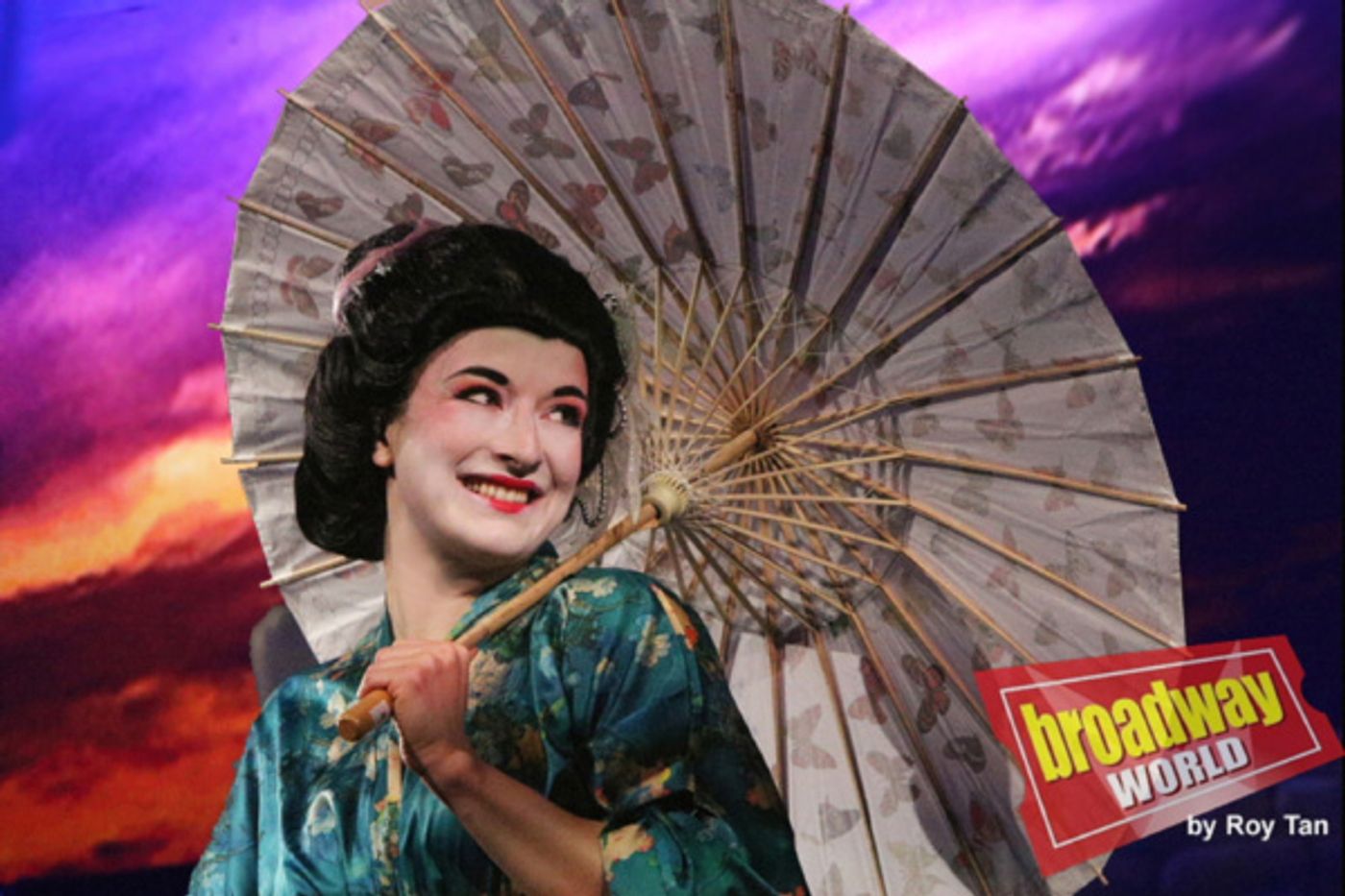Photo Flash: First Look at TRIOPERAS at the Peacock Theatre  Image