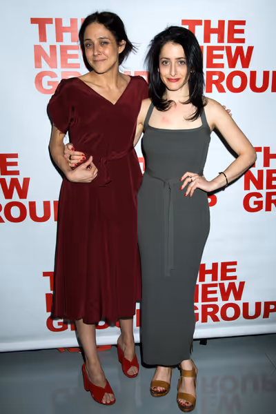Lily Thorne, Lila Neugebauer Photo