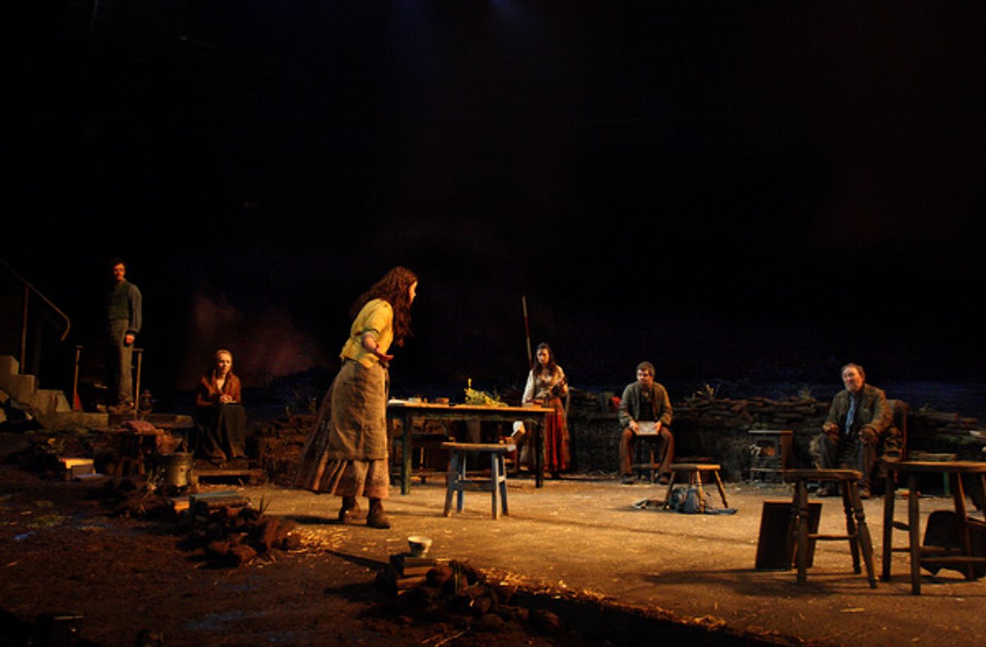 Photo Flash: First Look at TRANSLATIONS at the National Theatre  Image