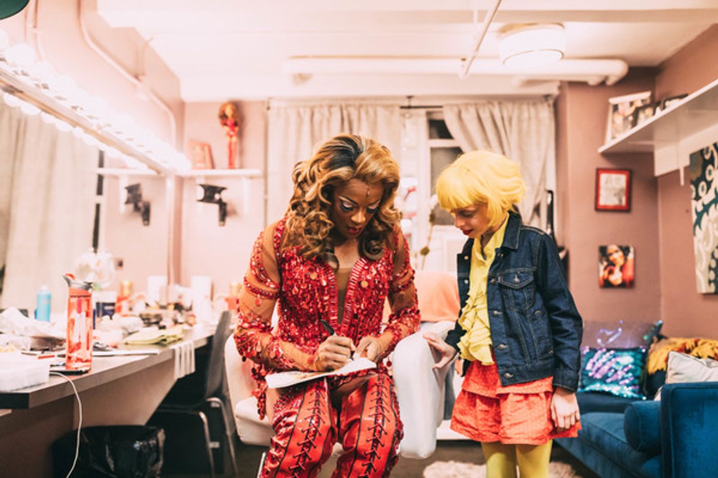 Photo Flash: Desmond Napoles Visits the Cast of KINKY BOOTS  Image