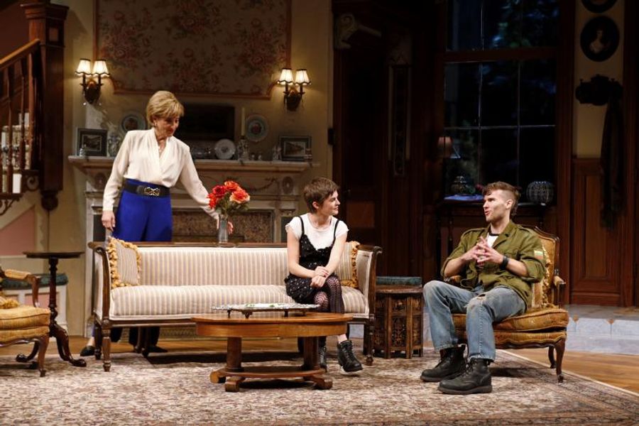 Review: South Coast Repertory Revisits Wendy Wasserstein's THE SISTERS ROSENSWEIG Image