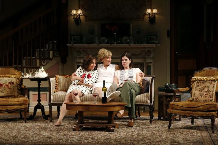 Review: South Coast Repertory Revisits Wendy Wasserstein's THE SISTERS ROSENSWEIG Image