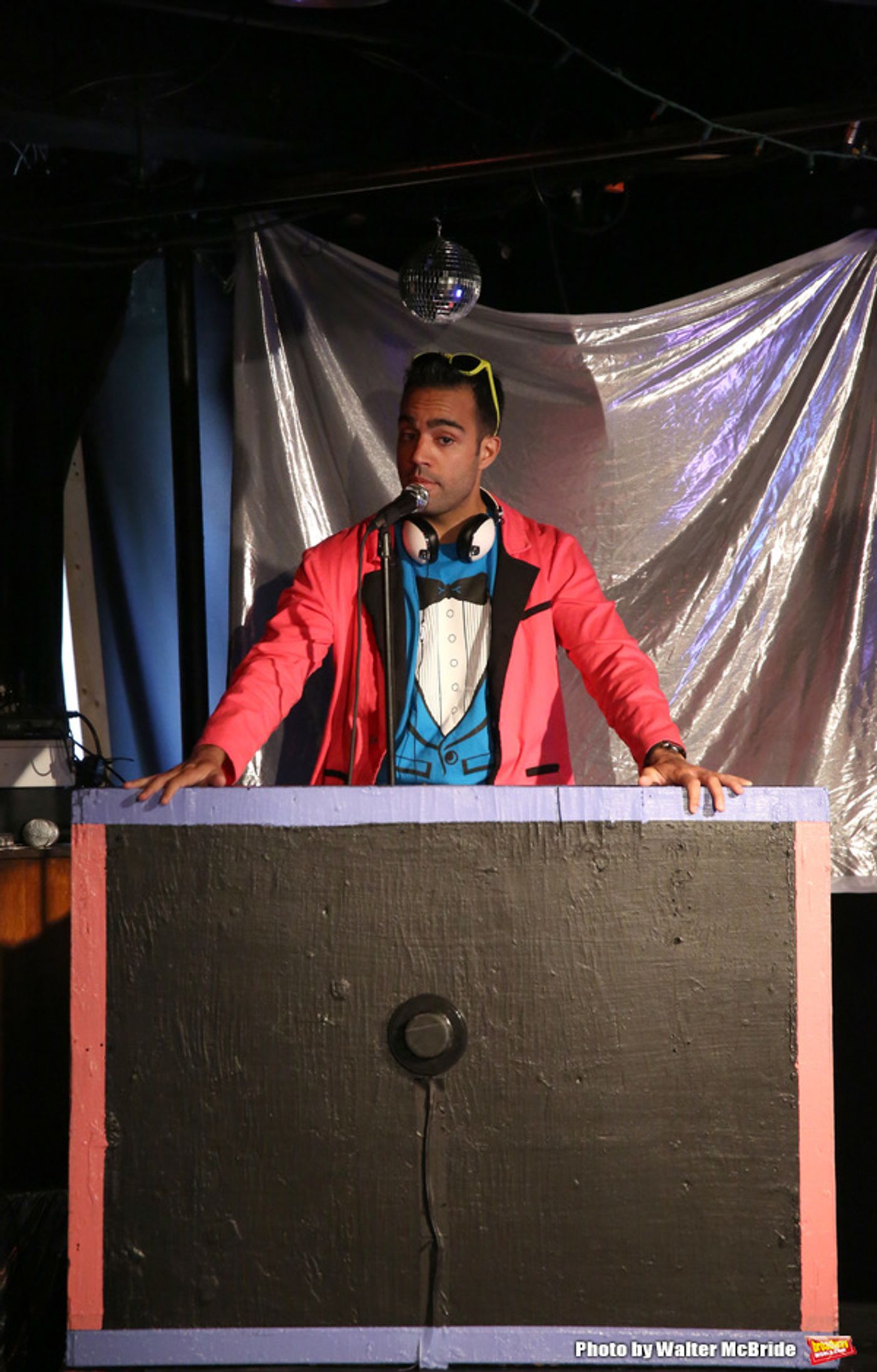 Photo Coverage: The Dare Tactic Presents A ROLLER RINK TEMPTATION Photo Coverage: The Dare Tactic Presents A ROLLER RINK TEMPTATION Image