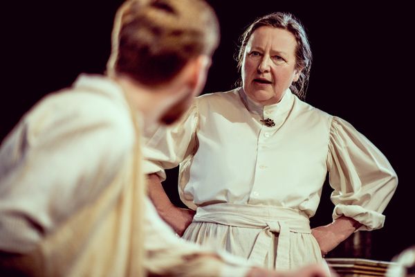 Matthew Biddulph (Joe Gascoyne) Veronica Roberts (Mrs Gascoyne) Photo