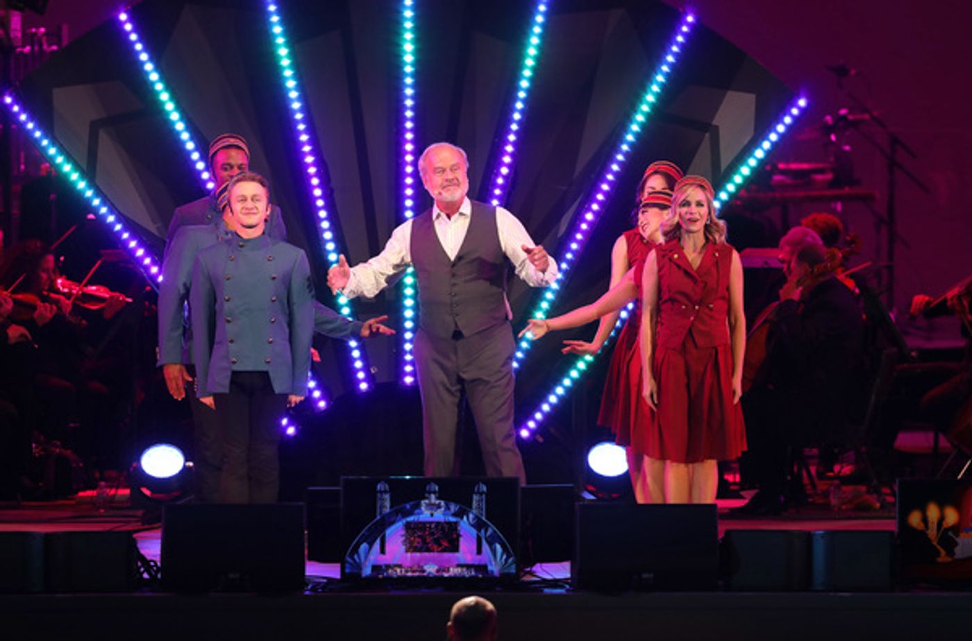 Photo Flash: Zooey Deschanel, Kelsey Grammer, Jane Krakowski, Taye Diggs, Rebel Wilson, Anthony Evans And More Sing BEAUTY AND THE BEAST at The Hollywood Bowl!  Image