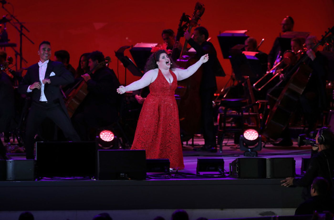 Photo Flash: Zooey Deschanel, Kelsey Grammer, Jane Krakowski, Taye Diggs, Rebel Wilson, Anthony Evans And More Sing BEAUTY AND THE BEAST at The Hollywood Bowl!  Image