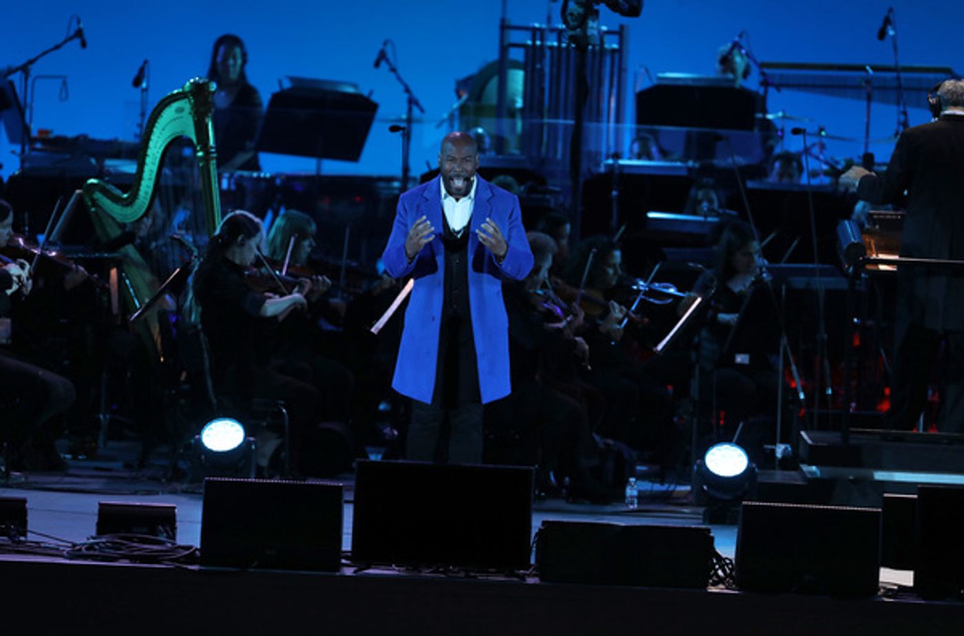 Photo Flash: Zooey Deschanel, Kelsey Grammer, Jane Krakowski, Taye Diggs, Rebel Wilson, Anthony Evans And More Sing BEAUTY AND THE BEAST at The Hollywood Bowl!  Image