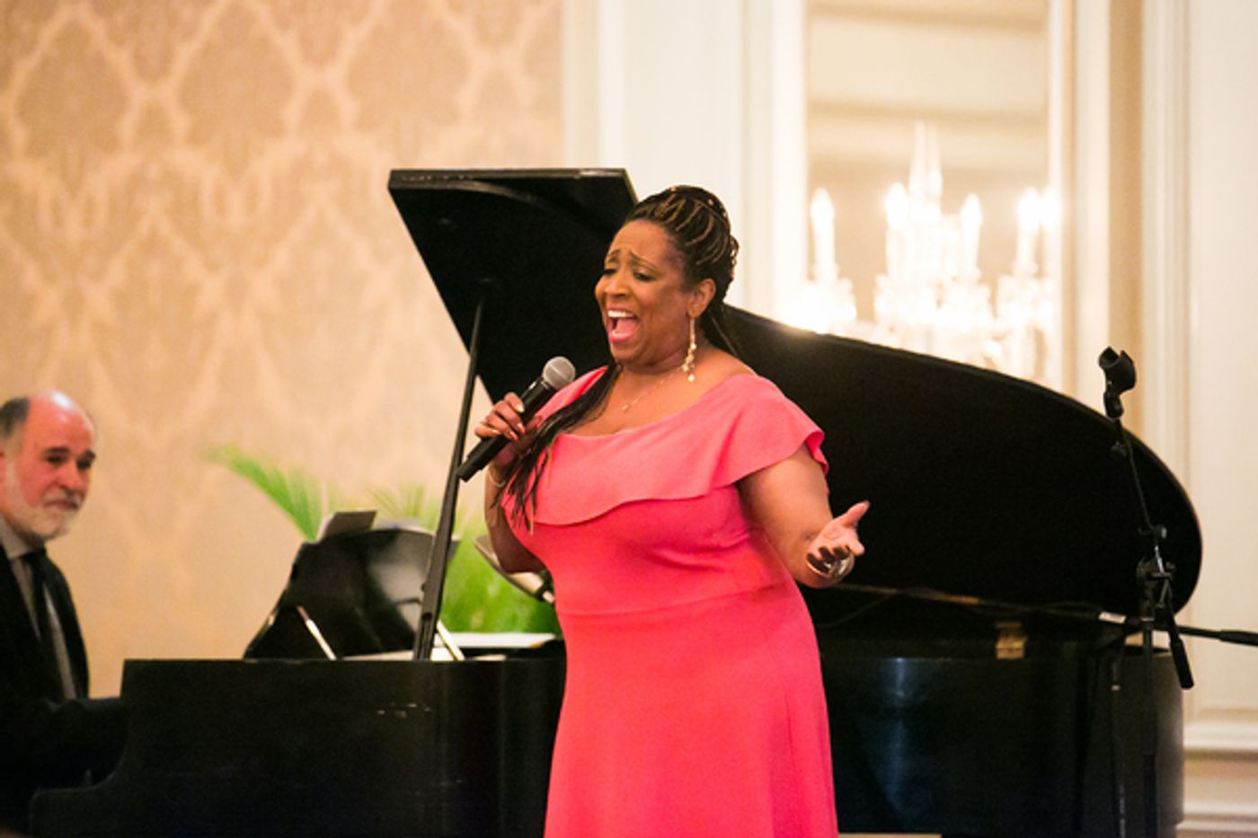 Photo Flash: Chicago Theatre Community Turn Out for League of Chicago Theatres Annual Gala  Image