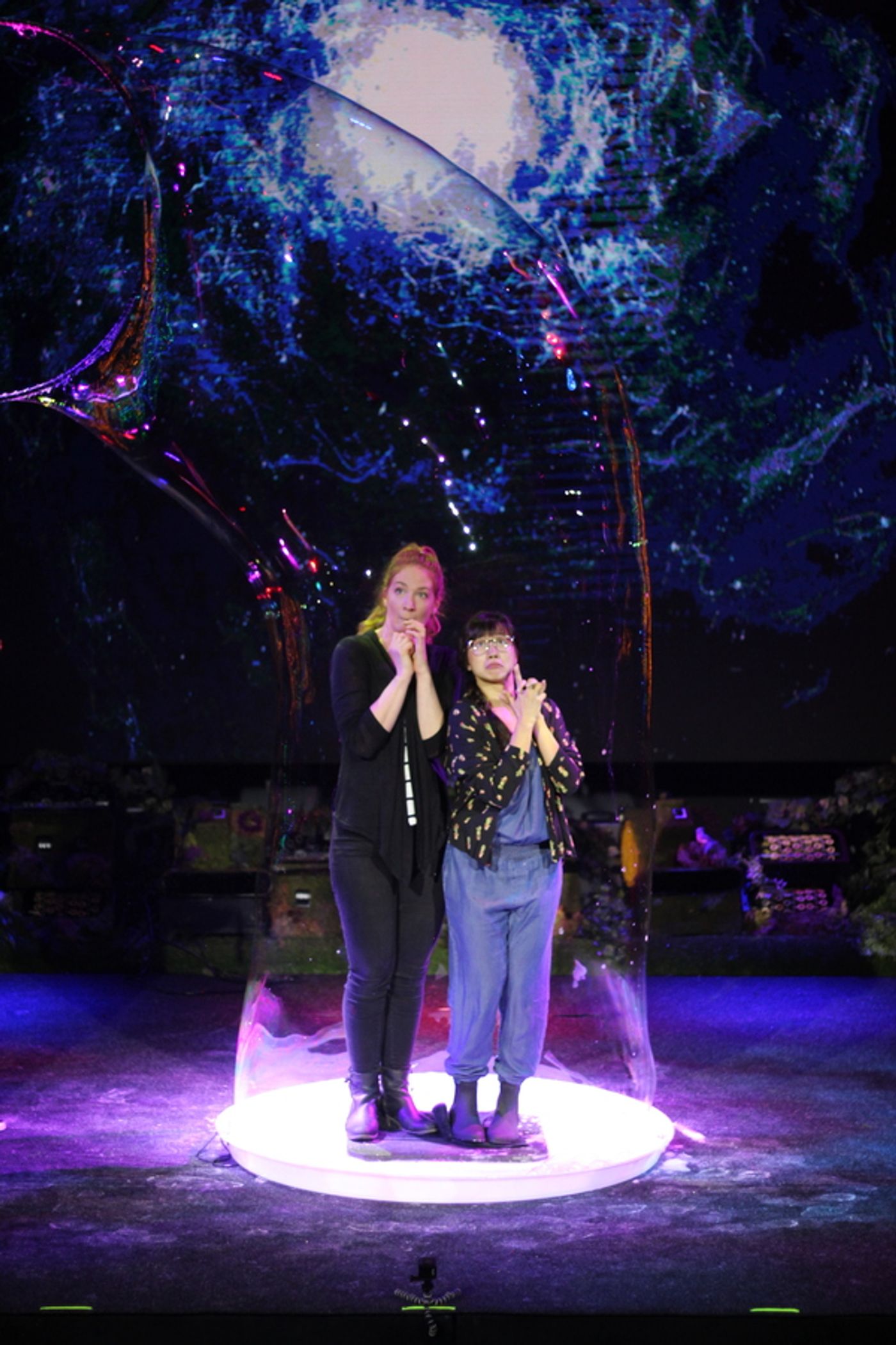 Photo Flash: PUFFS Visits THE GAZILLION BUBBLE SHOW Photo Flash: PUFFS Visits THE GAZILLION BUBBLE SHOW Image