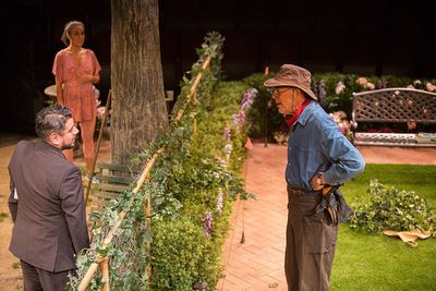 (from left) Eddie Martinez as Pablo Del Valle, Kimberli Flores as Tania Del Valle, an Photo