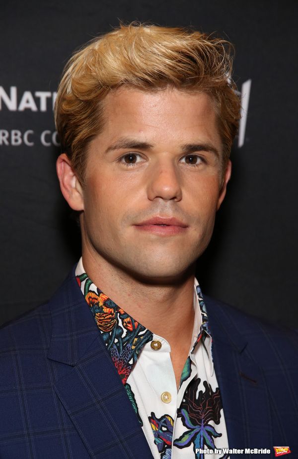 Charlie Carver Photo
