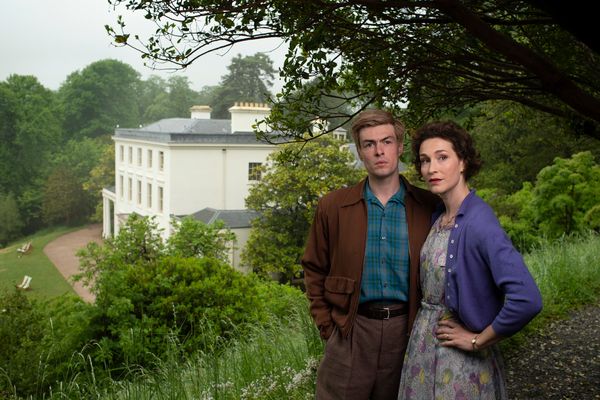 Sam Frenchum (Bruce Lovell) and Helen Bradbury (Cecily Harrington) Photo