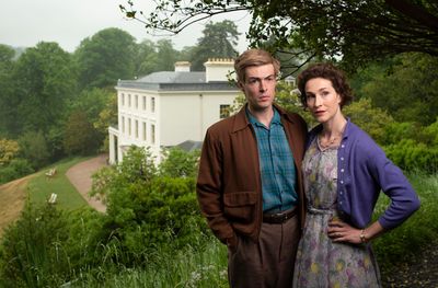 Sam Frenchum (Bruce Lovell) and Helen Bradbury (Cecily Harrington) Photo