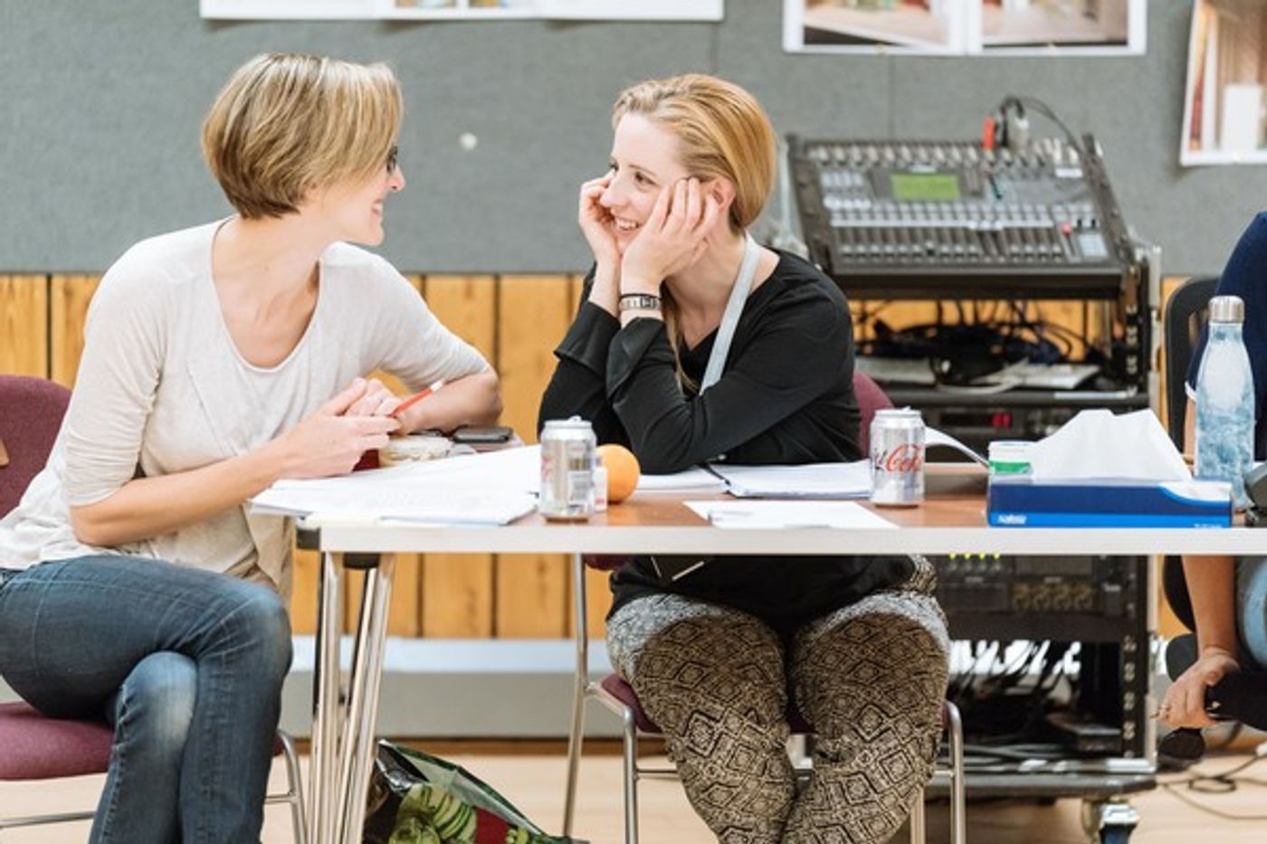 Photo Flash: In Rehearsal with Katherine Parkinson and the Cast of HOME, I'M DARLING  Image