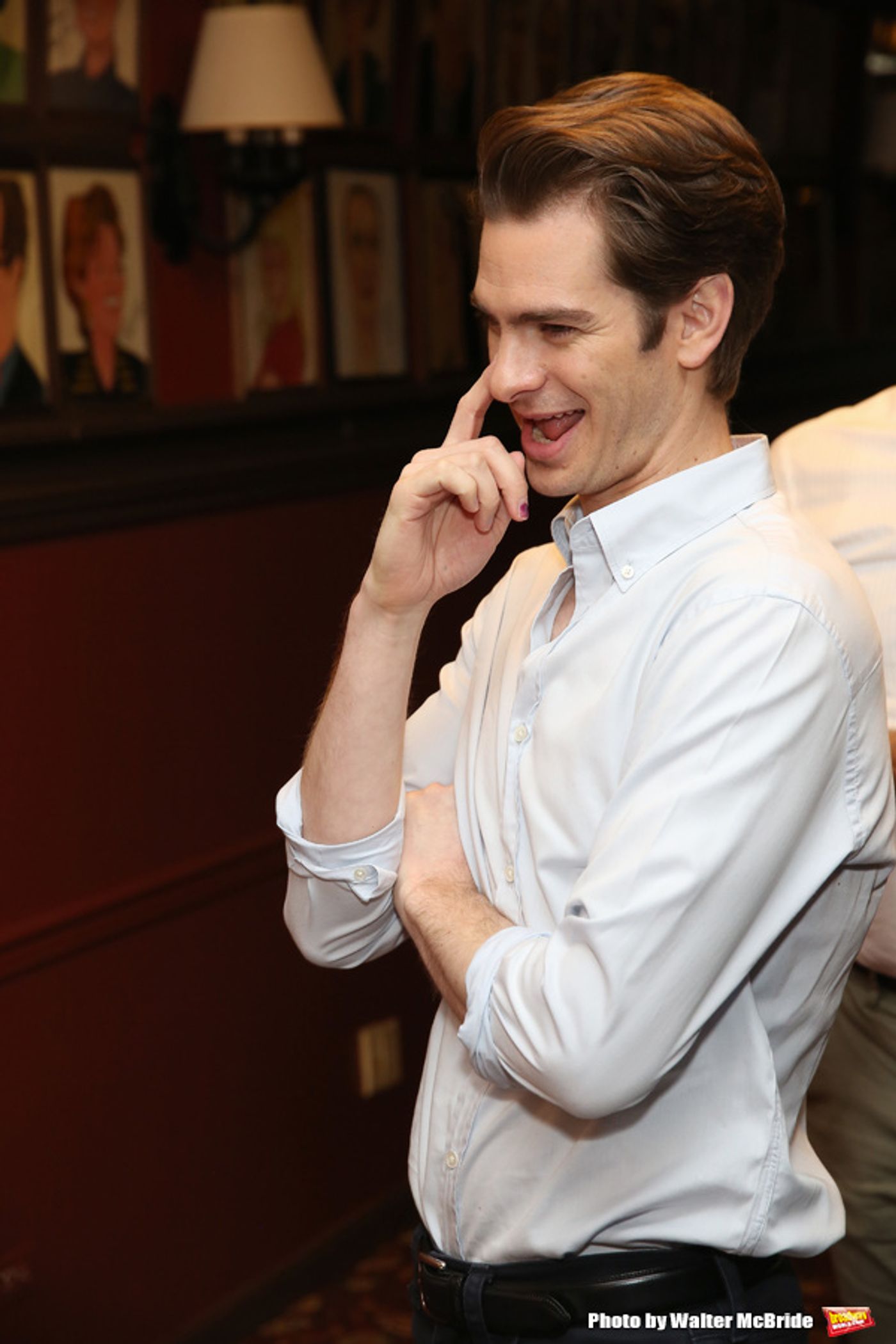 Photo Coverage: ANGELS IN AMERICA Star Andrew Garfield Celebrates His Sardi's Portrait!  Image