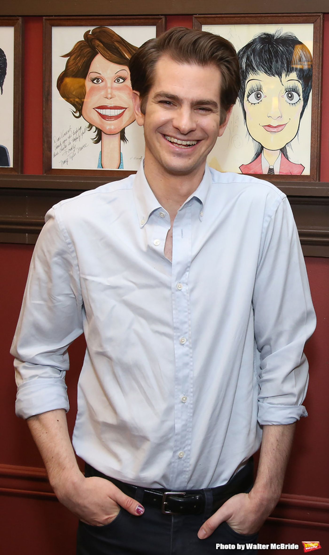 Photo Coverage: ANGELS IN AMERICA Star Andrew Garfield Celebrates His Sardi's Portrait!  Image