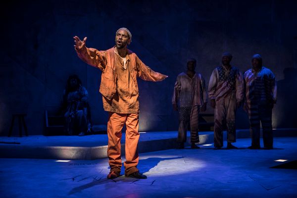 BrittneyLove Smith (Odyssey Dog), Jaime Lincoln Smith (Homer), Bernard Gilbert (Runaw Photo