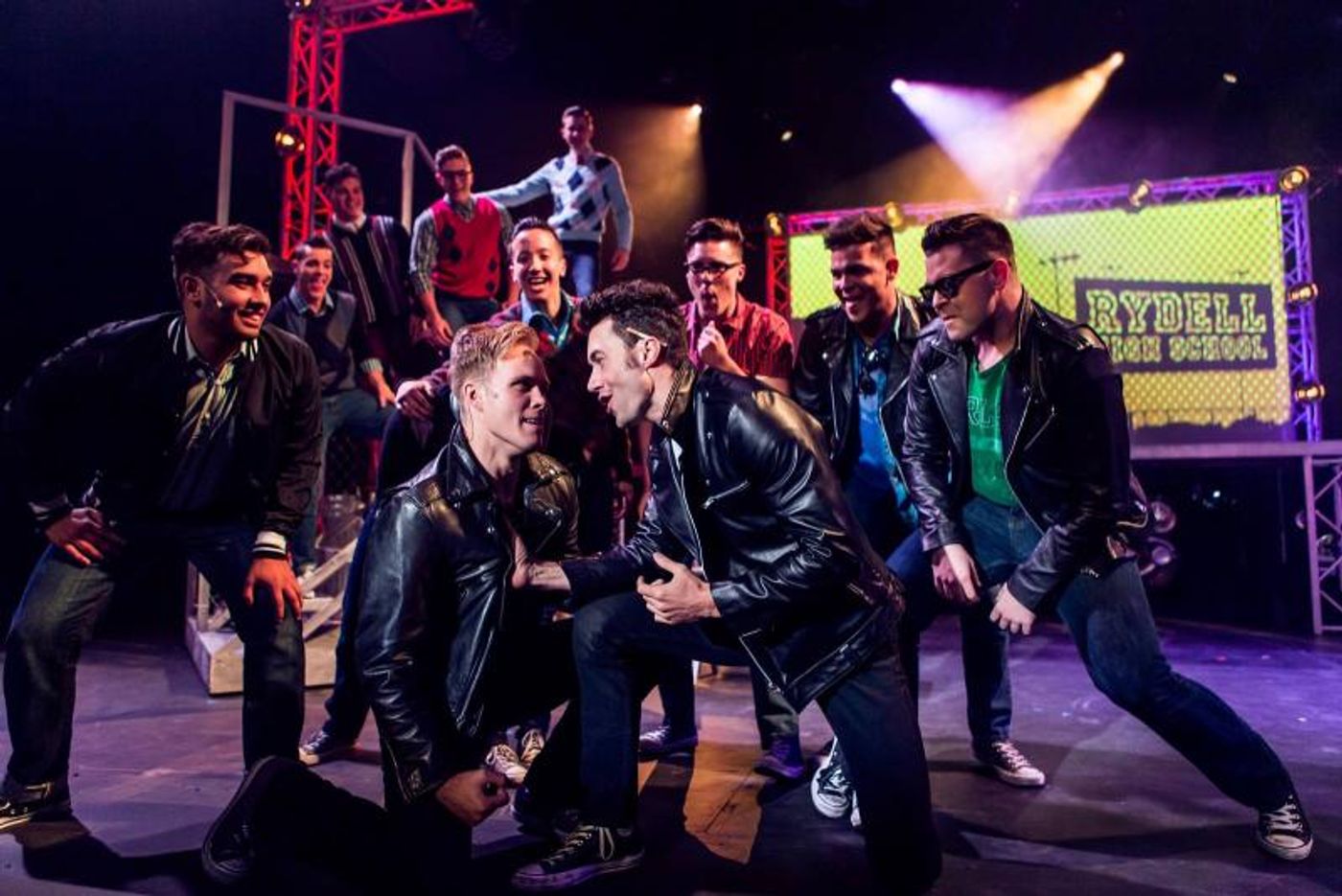 Review: Young, DeGarmo and Doolittle Star in Studio Tenn's Stylish Revival of GREASE  Image