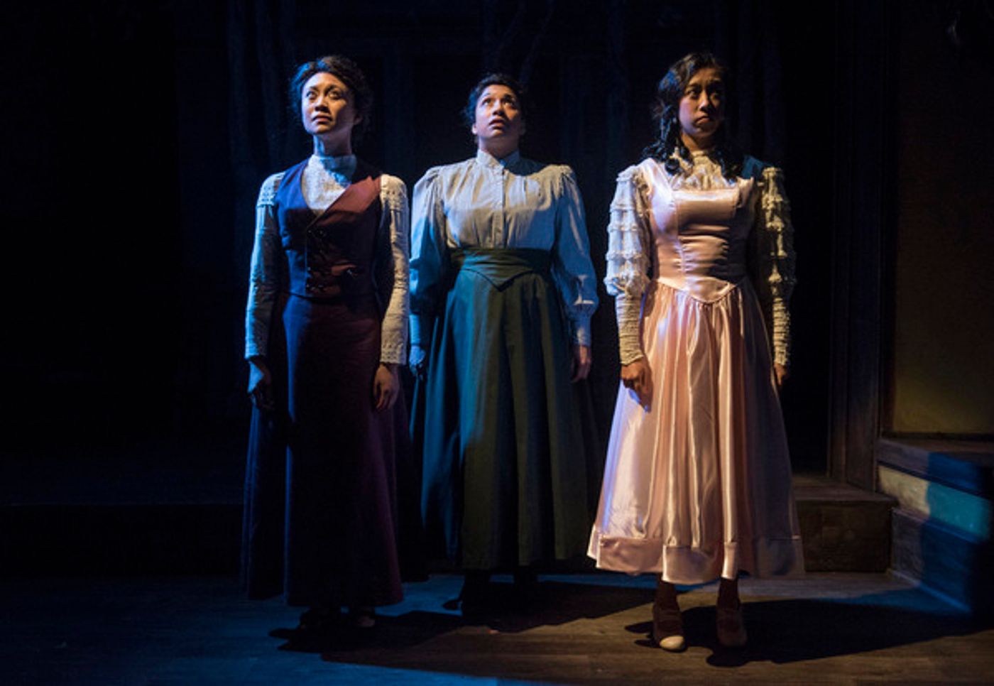 Photo Flash: About Face Theatre Hosts Midwest Premiere of BULL IN A CHINA SHOP Photo Flash: About Face Theatre Hosts Midwest Premiere of BULL IN A CHINA SHOP Image