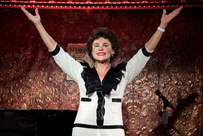 Tovah Feldshuh Photo