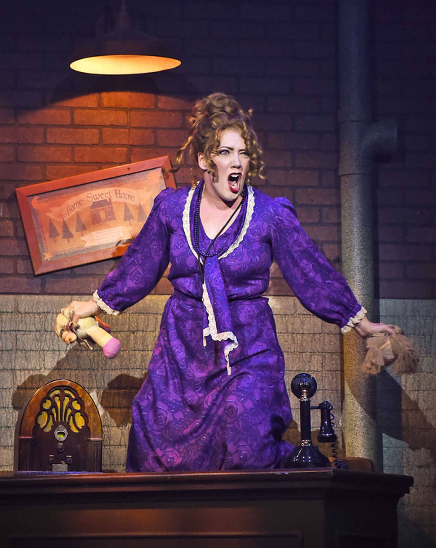 Photo Flash: ANNIE is Now On Stage at Beef & Boards Dinner Theatre  Image
