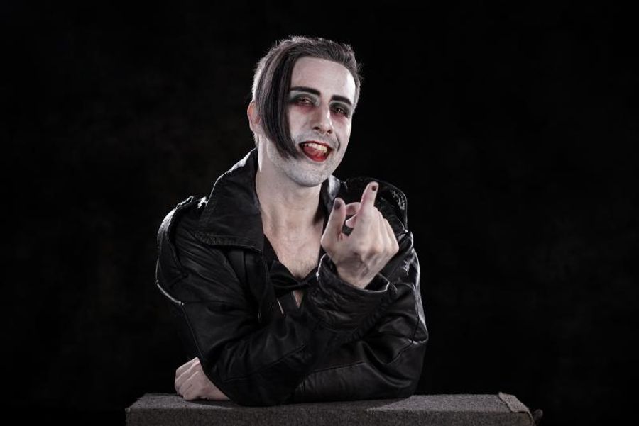 Feature: CABARET at Teatro Municipal Image