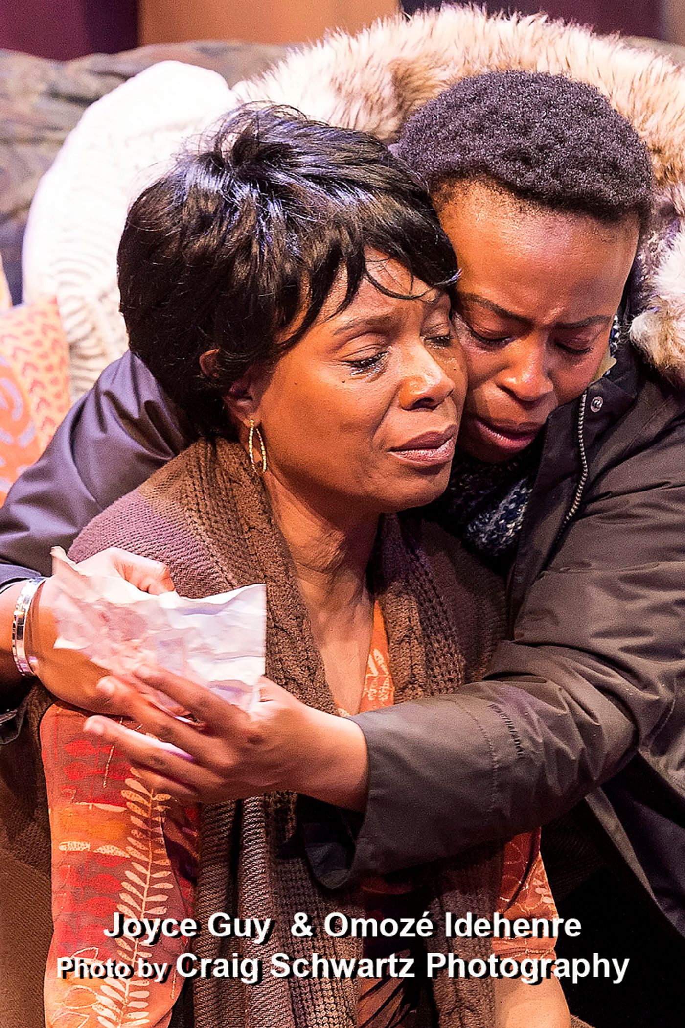 Review: HER PORTMANTEAU - Inexplicably Serious Baggage to Carry Review: HER PORTMANTEAU - Inexplicably Serious Baggage to Carry Image