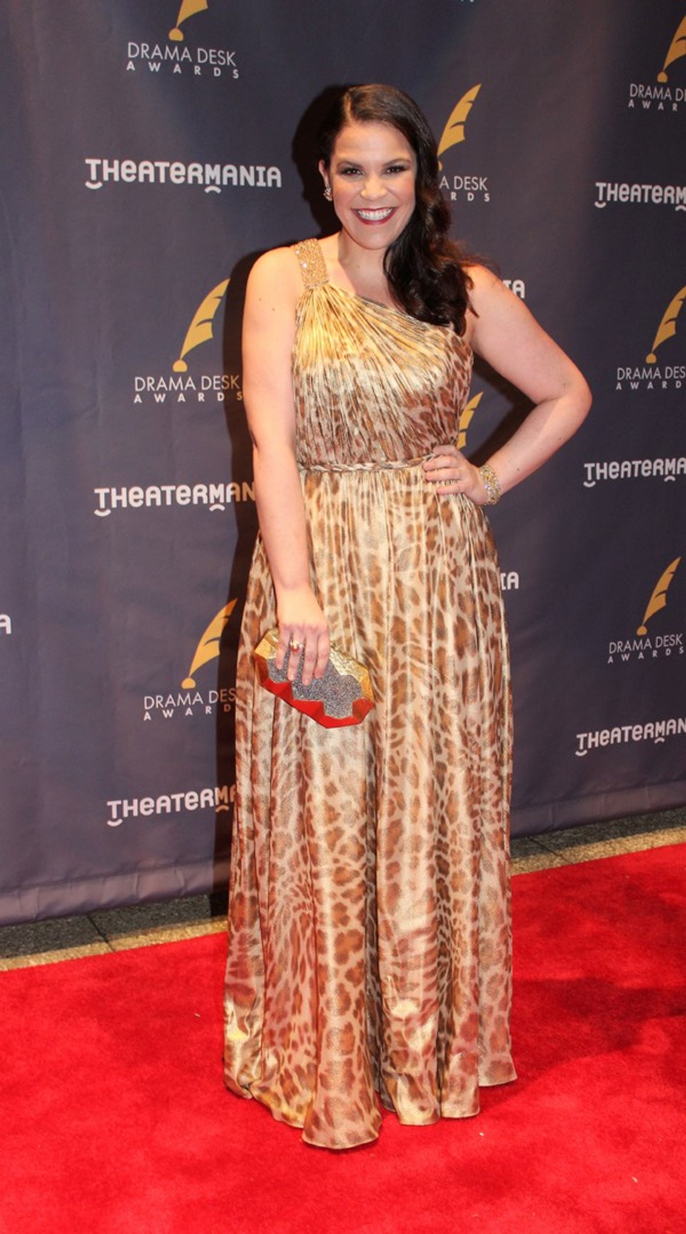 Photo Coverage: On the Red Carpet at the Drama Desk Awards!  Image
