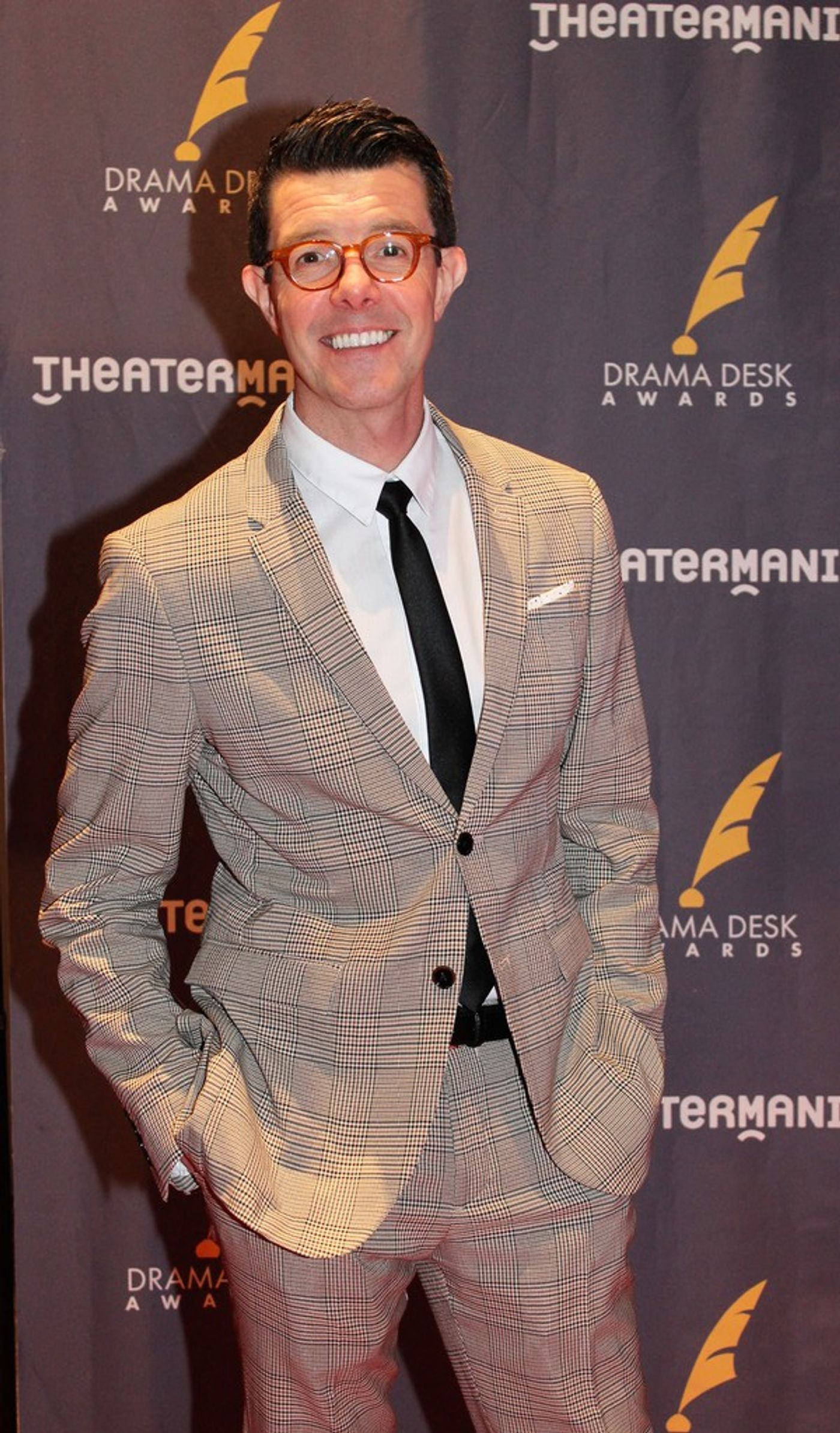 Photo Coverage: On the Red Carpet at the Drama Desk Awards!  Image