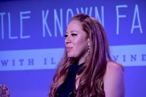 Jennifer Ashley Tepper Photo