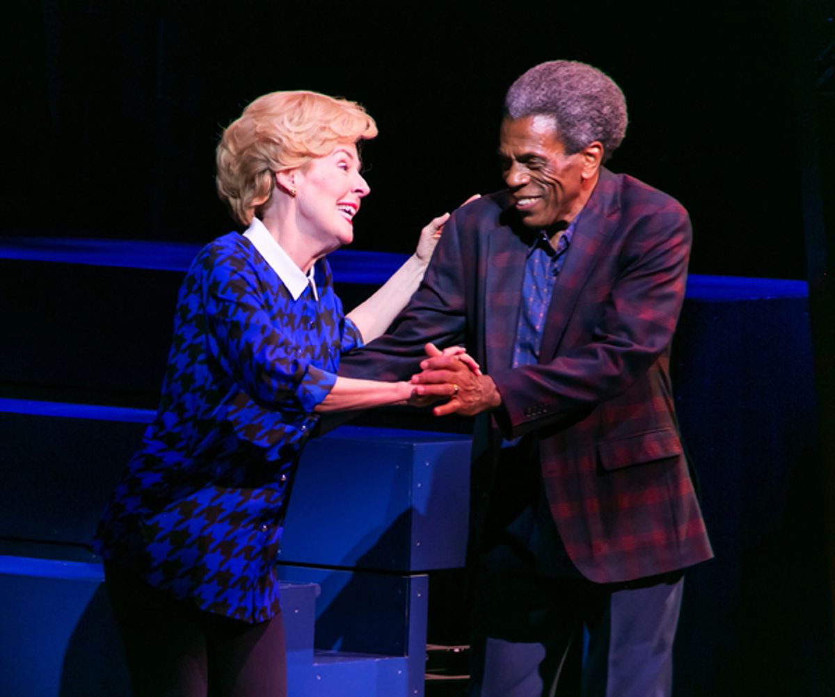 Georgia Engel (Dorothy/Dottie) and
AndreÌ De Shields (Ron); Photo by Jerry Dalia at 