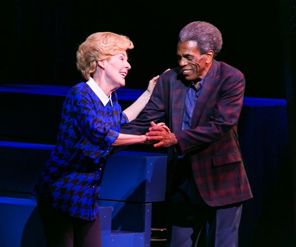 Georgia Engel (Dorothy/Dottie) and
AndreÌ De Shields (Ron); Photo by Jerry Dalia Photo