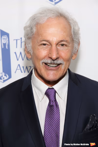 Victor Garber  Photo
