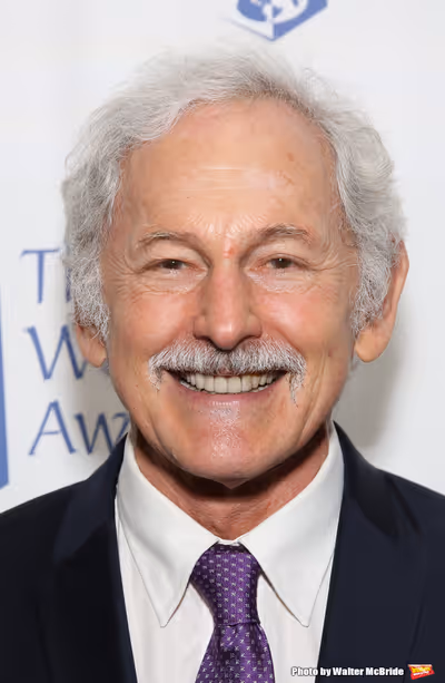 Victor Garber  Photo