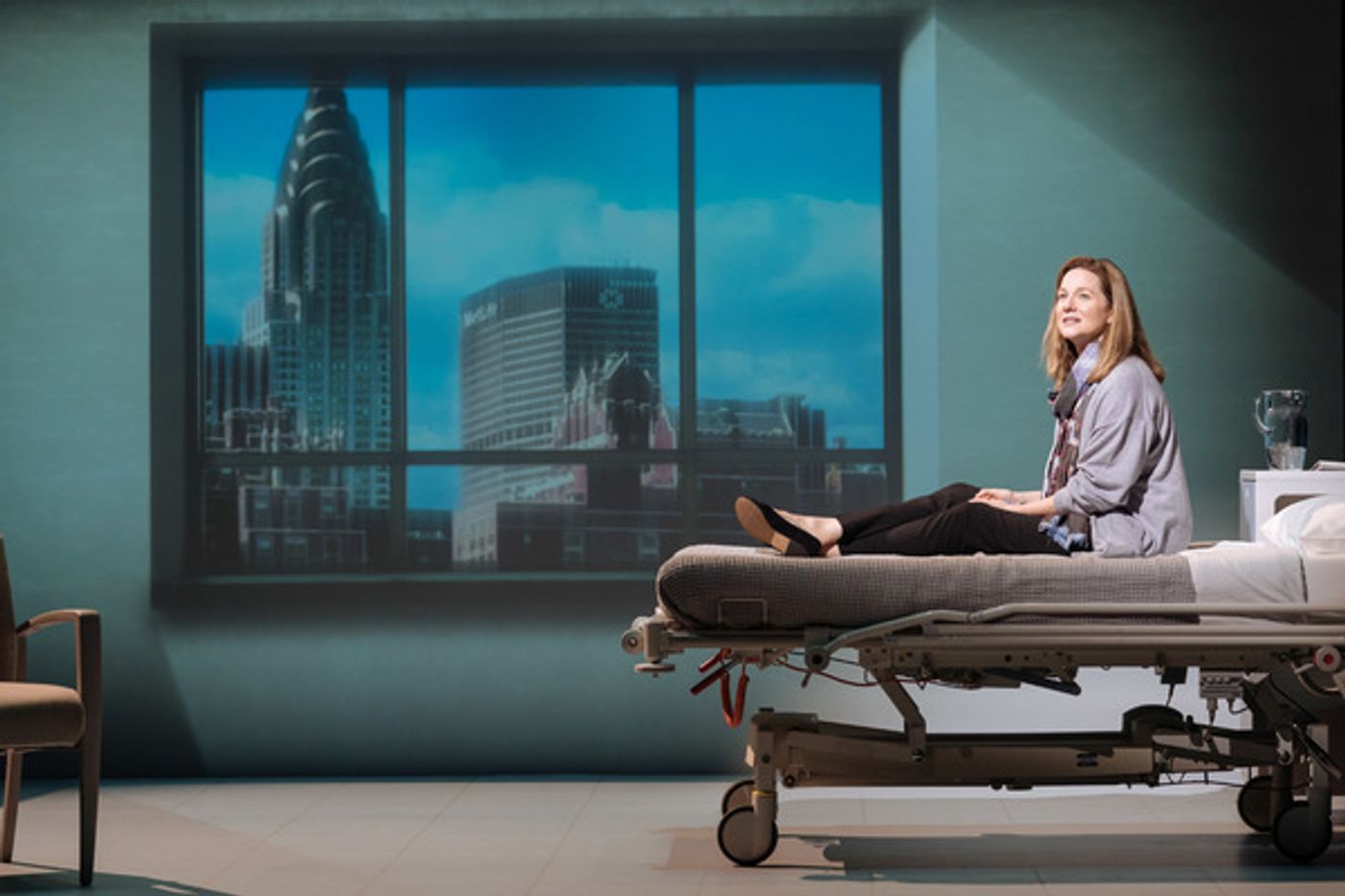 Photo Flash: First Look at Laura Linney in MY NAME IS LUCY BARTON  Image