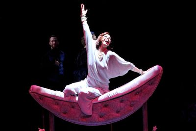 Paige Davis as Mame Dennis Photo